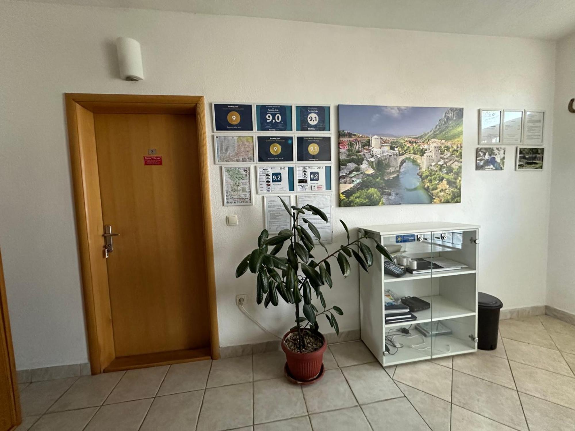 Villa Anja Apartments Мостар Екстер'єр фото