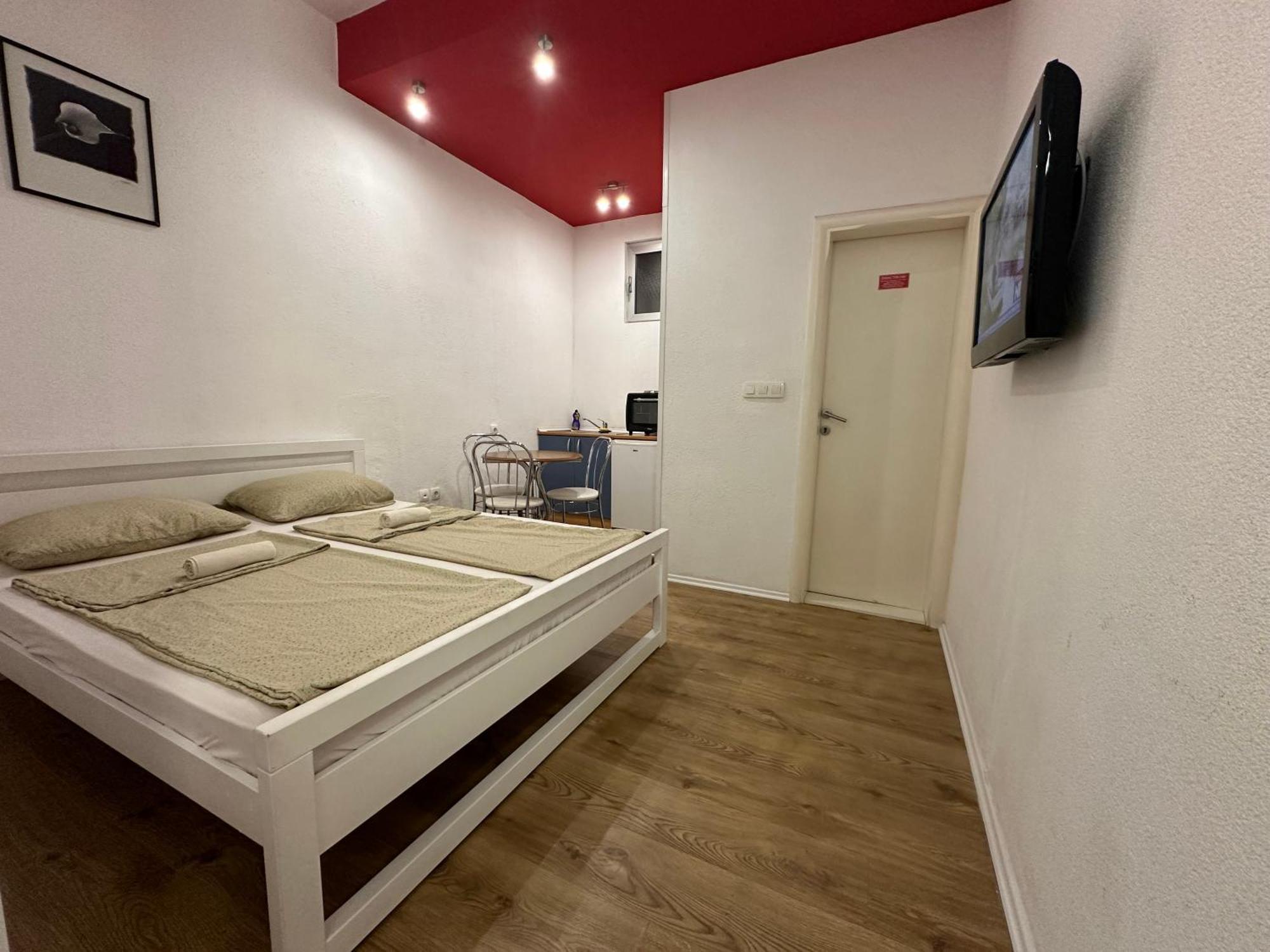 Villa Anja Apartments Мостар Екстер'єр фото