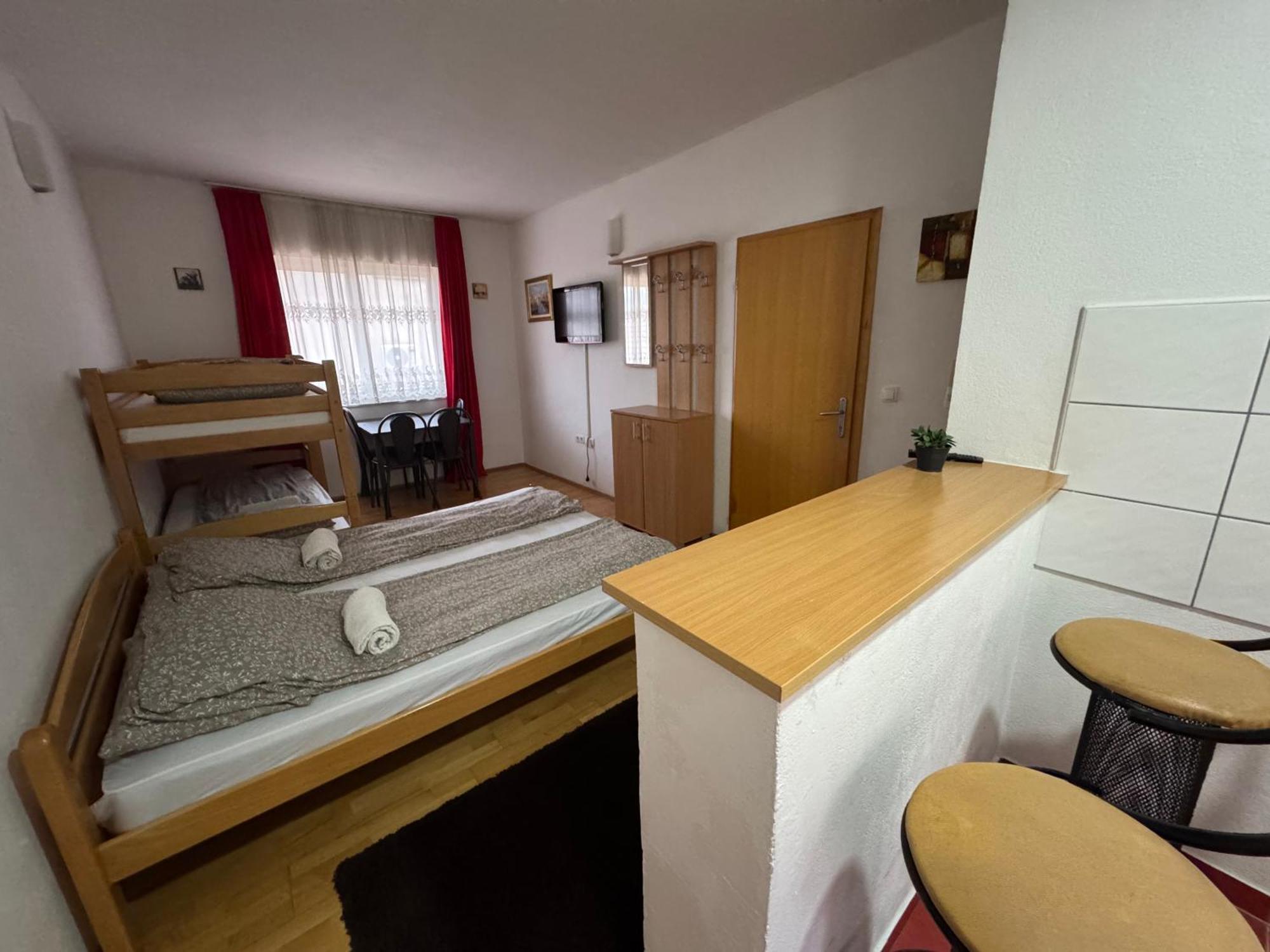 Villa Anja Apartments Мостар Екстер'єр фото