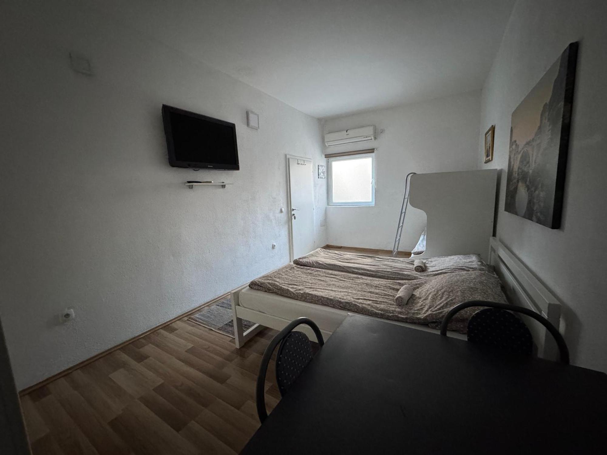 Villa Anja Apartments Мостар Екстер'єр фото