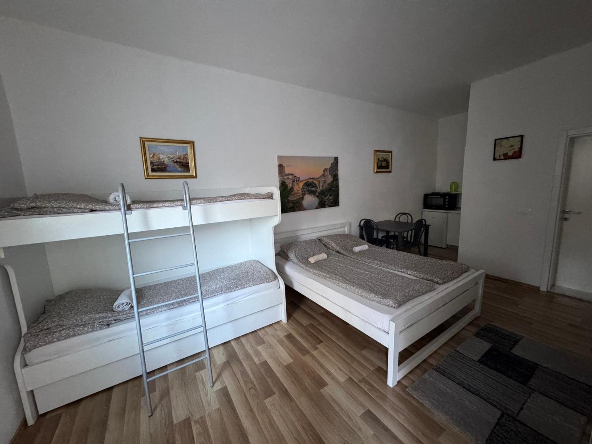 Villa Anja Apartments Мостар Екстер'єр фото