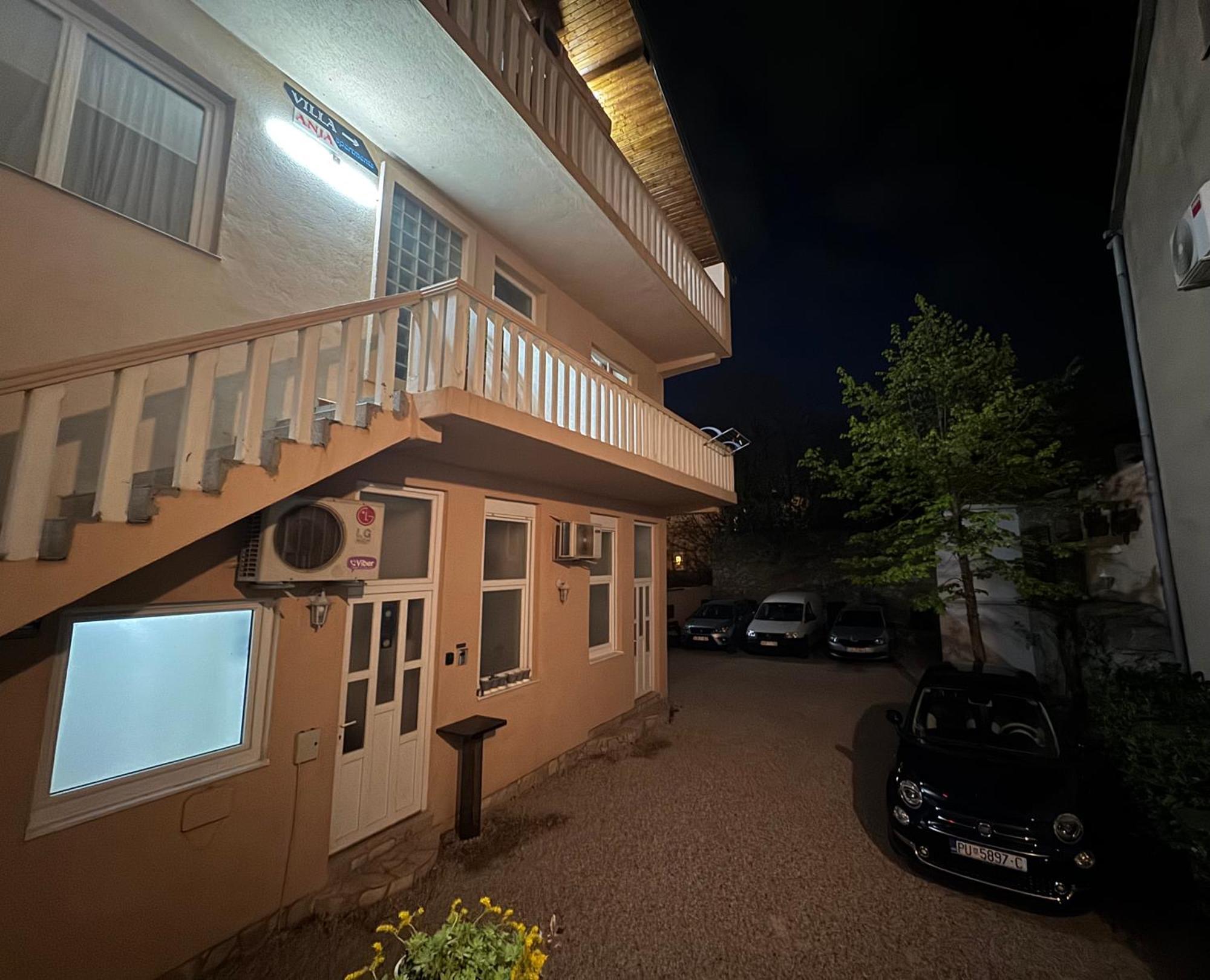 Villa Anja Apartments Мостар Екстер'єр фото