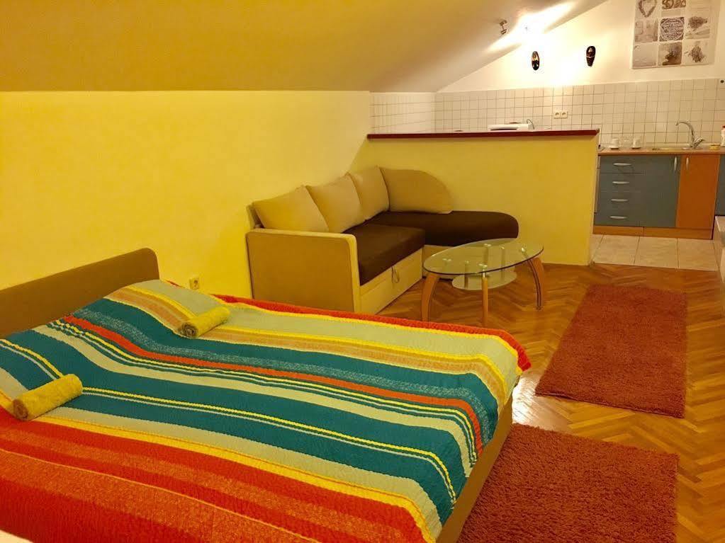 Villa Anja Apartments Мостар Екстер'єр фото